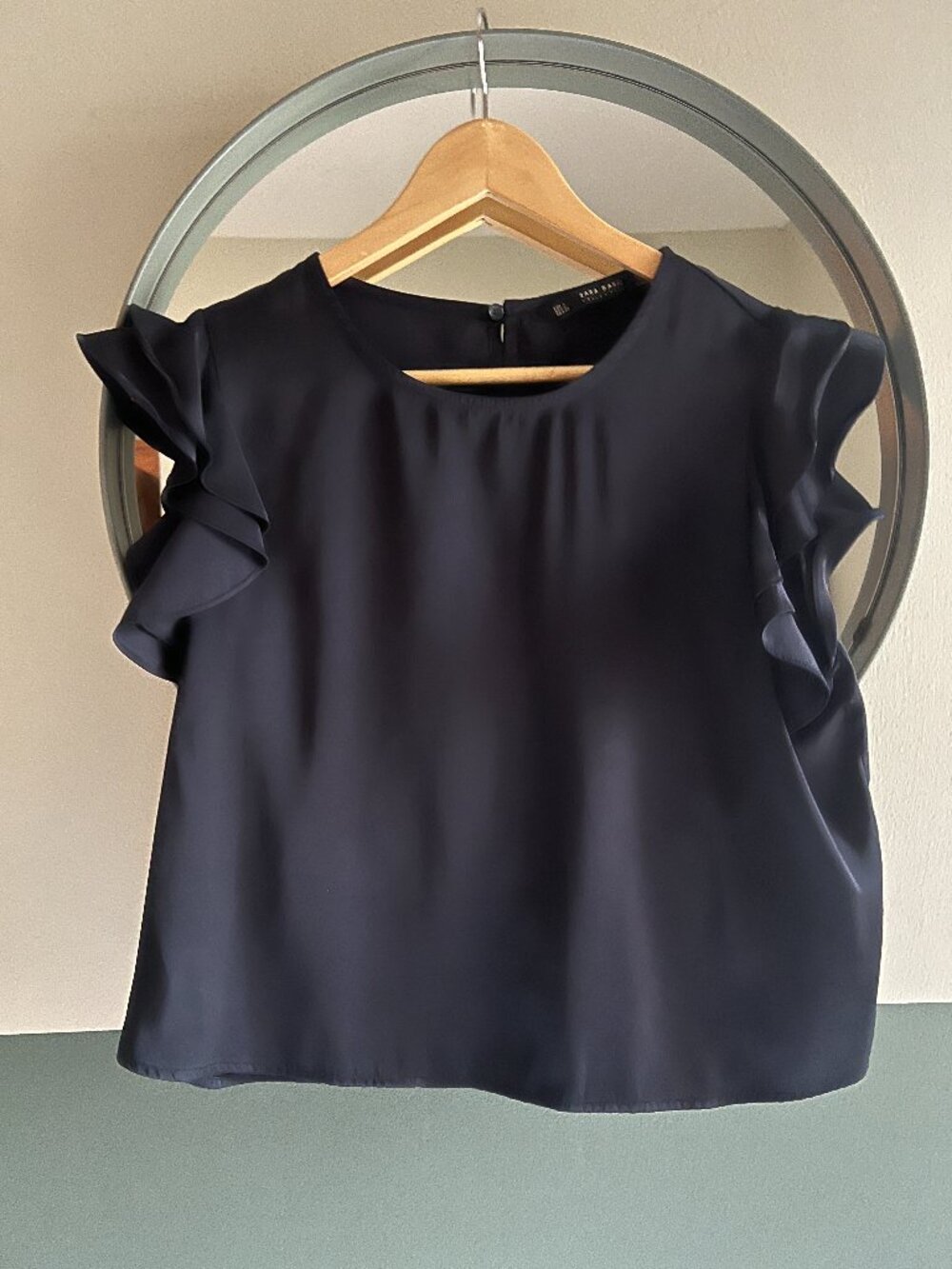 Black Satin Ruffle Sleeve Top – L – Zara